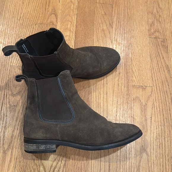 Thursdays Duchess Boot - Picture 3 of 4